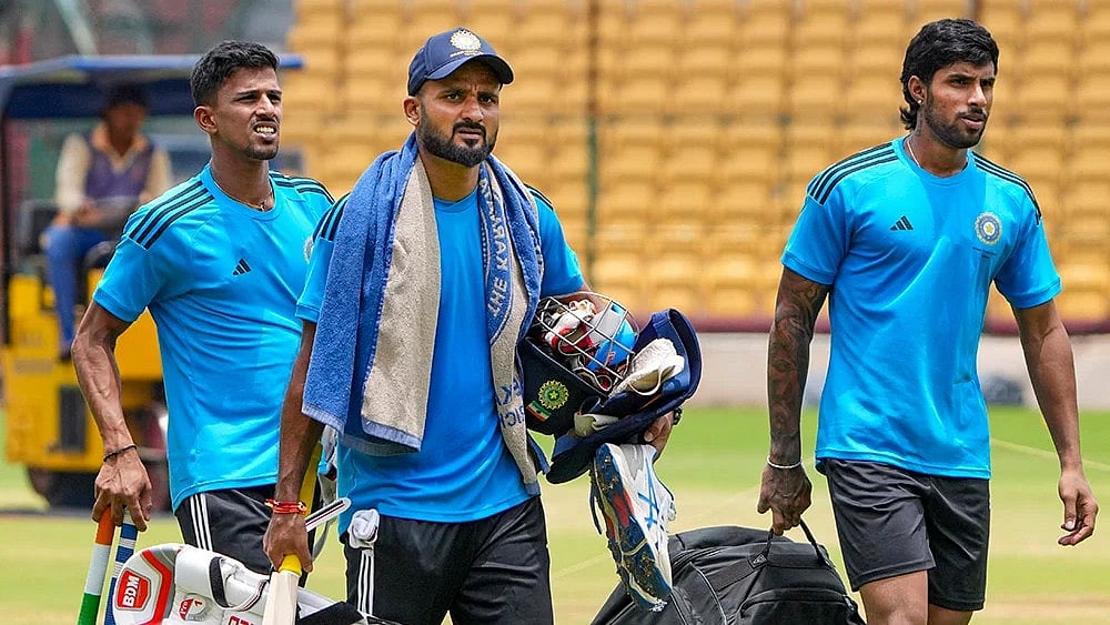 | Photo: PTI/Shailendra Bhojak : Duleep Trophy: Players at practice session